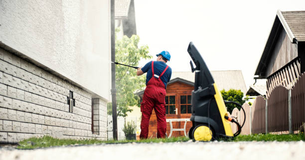 Best Animal Enclosure Cleaning  in Hudson, IA